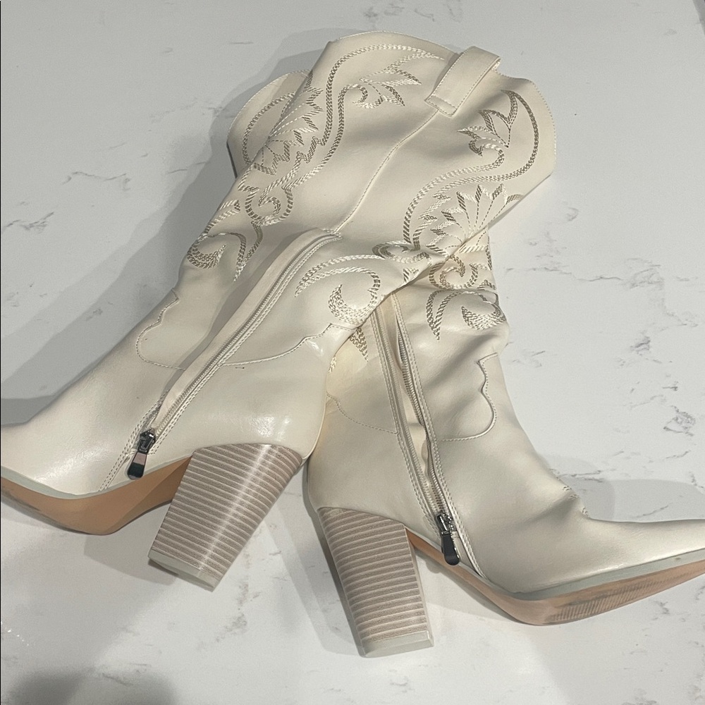Elegant Cream Western Boots